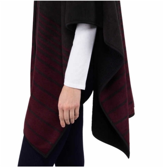 Ike Behar Ladies Reversible Wrap with High Pile Fleece RED - Picture 4 of 6